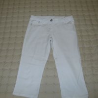 Красив бял панталон за момиче, снимка 1 - Детски панталони и дънки - 41342451