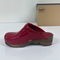 Sanita Handmade Red, снимка 2 - Чехли - 41331153