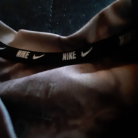 Дамско екипче Nike, снимка 4 - Спортни екипи - 44693985