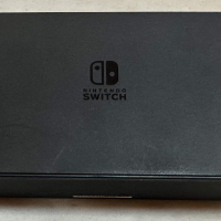 Nintendo Switch OLED с калъф, чанта за пренасяне и игри, снимка 9 - Игри за Nintendo - 41397838