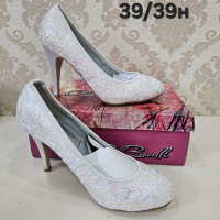 Дамски обувки, снимка 17 - Дамски обувки на ток - 44743343
