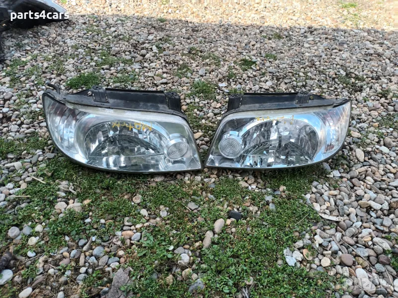 Ляв и десен фар за хюндай матрикс 01 - 06 HYUNDAI MATRIX 2001 - 2006, снимка 1
