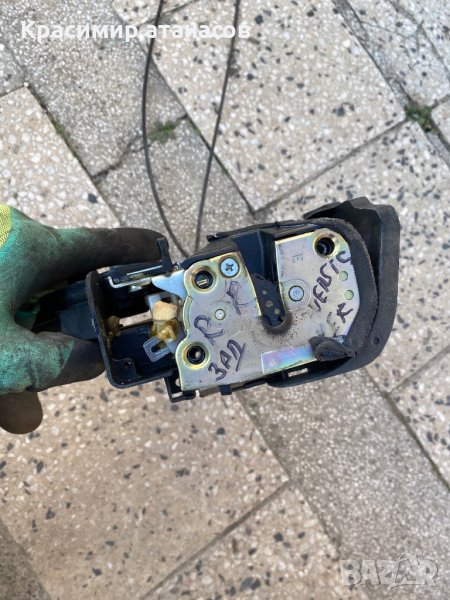 Брава на врата за Тойота Авенсис версо,задна дясна.2001-2004г, снимка 1