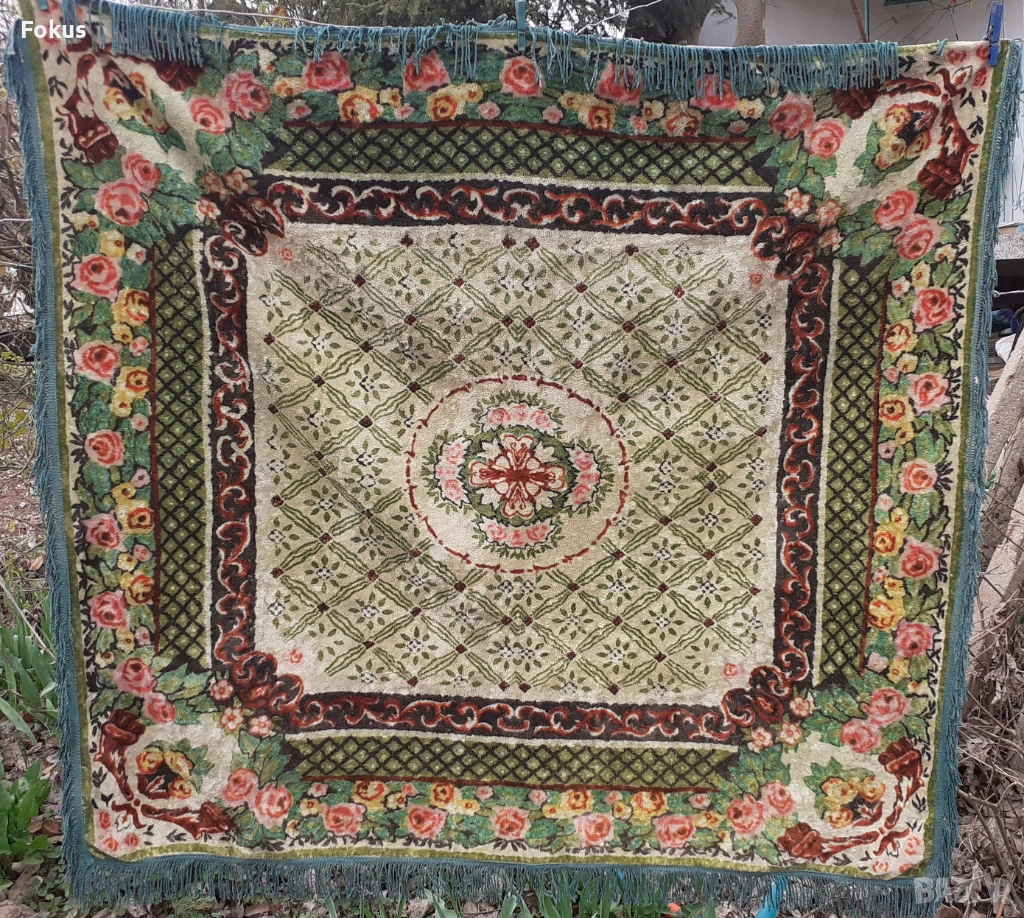 Стара плюшена плюшена покривка за маса с ресни, снимка 1