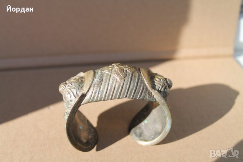 Сребърна възрожденска гривна с позлата, снимка 1