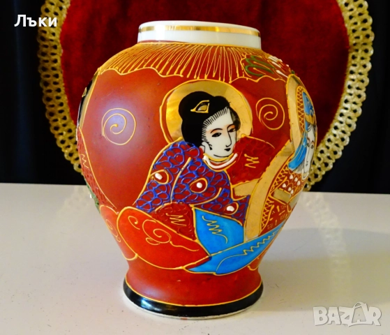 Японска порцеланова ваза Satsuma,злато,печат. , снимка 2 - Вази - 52171628
