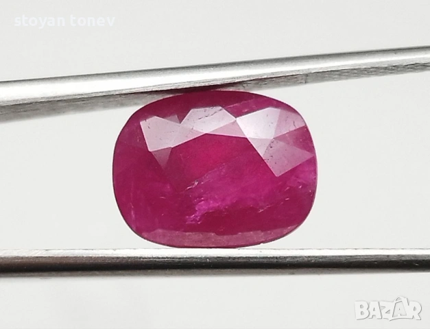 Рядък Ненагряван Африкански Рубин 3.49кт с Vivid пурпурно-Червен Огън! Сертифициран! Нов!, снимка 8 - Други - 53652220