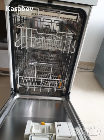 Miele Съдомиялна - 9 Комплекта - Свободностояща - 45см - Тясна, снимка 9 - Съдомиялни - 52888299
