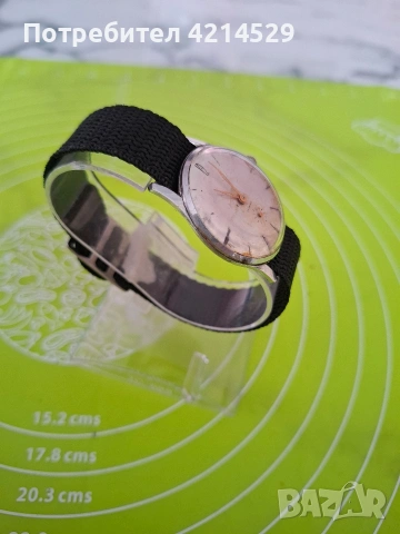 Съветски часовник, снимка 2 - Антикварни и старинни предмети - 53658788