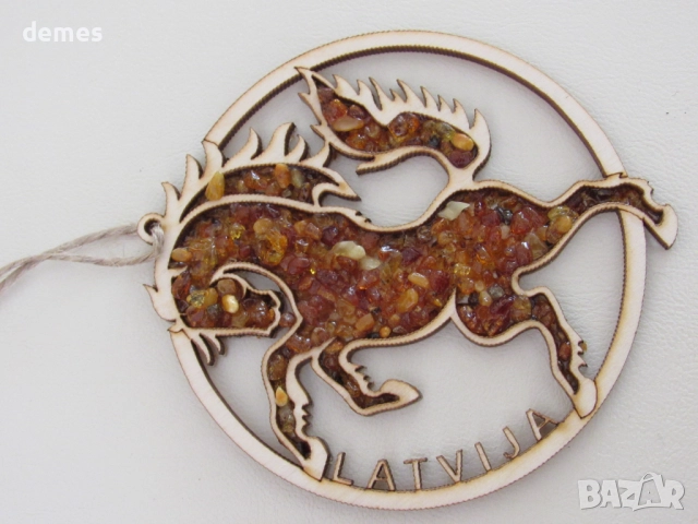 Сувенир/коледна играчка с кехлибар-кон от Рига, Латвия