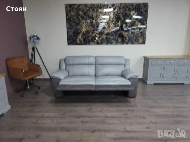 Сив диван тройка от кожа и плат с ръчен релаксиращ механизъм, снимка 10 - Дивани и мека мебел - 44438426