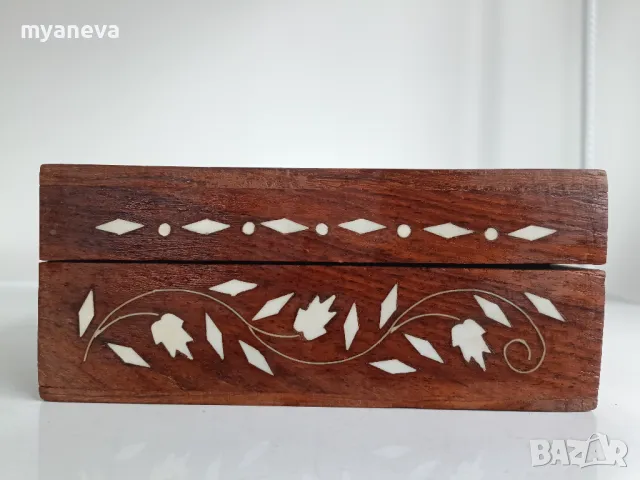 Дървена кутия за бижута , инкрустирана със седеф. , снимка 3 - Декорация за дома - 48338414
