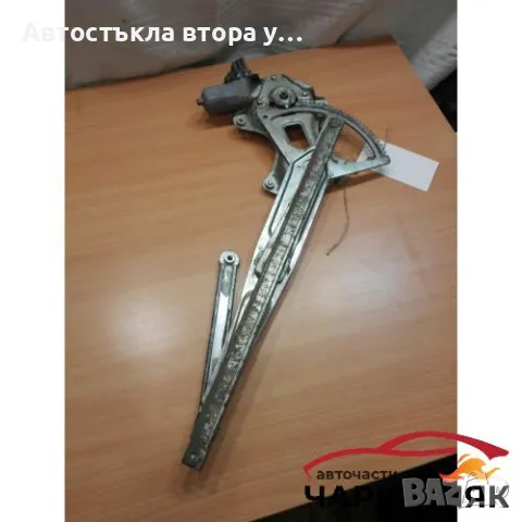 Ел машинка стъкло (стъклоповдигач) предна дясна Тойота Рав4 08г.