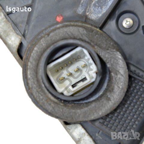 Брава предна дясна врата Toyota Avensis III(2009-2015) ID: 97969, снимка 2 - Части - 40273842