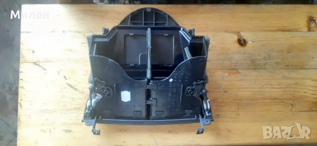 Въздуховодна Конзола Със Решетка На Арматурното Табло.  Mercedes SLK.R171.  2010 Година.  Мерцедес С, снимка 3 - Части - 36020565