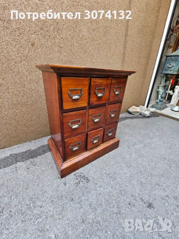 Скрин с много чекмеджета и обков от месинг, снимка 3 - Скринове - 53649069