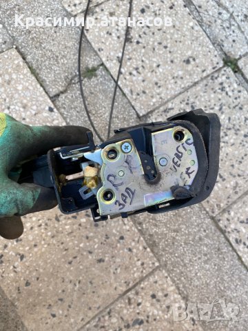 Брава на врата за Тойота Авенсис версо,задна дясна.2001-2004г