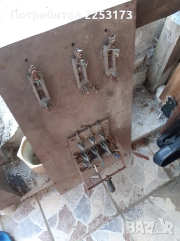 Старо пусково табло за голяма мощност