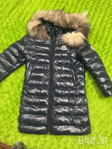 Детско зимно яке Moncler (Размер 6 / за 6-8 г.) с качулка и пух