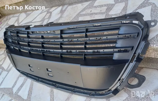 Предна решетка в бронята Пежо 508, снимка 3 - Части - 50261492