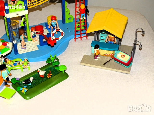 Playmobil детска площадка + къмпинг и фигурки – голям комплект, снимка 2 - Конструктори - 52829915