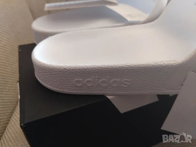 Чехли Adidas номер 42, снимка 3 - Джапанки - 56358812