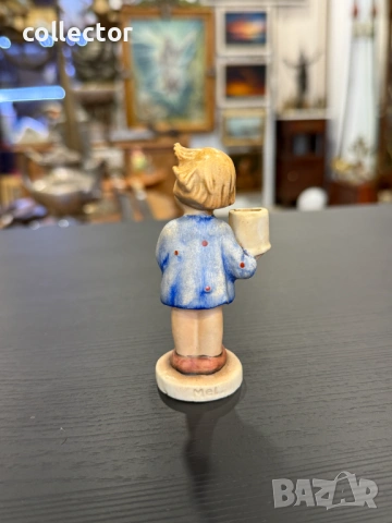 Порцеланова фигурка е "Момиче с букет" - Goebel Hummel. №7886, снимка 4 - Антикварни и старинни предмети - 53618642