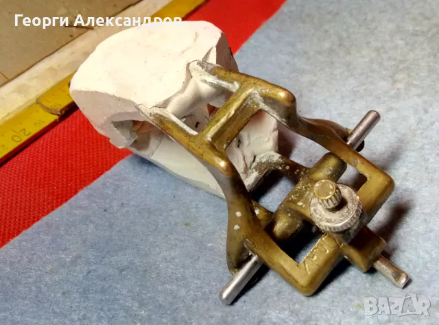 Стар ДЕНТАЛЕН МЕСИНГОВ ОКЛУДАТОР АРТИКУЛАТОР с ВИНТ, снимка 13 - Антикварни и старинни предмети - 49235748