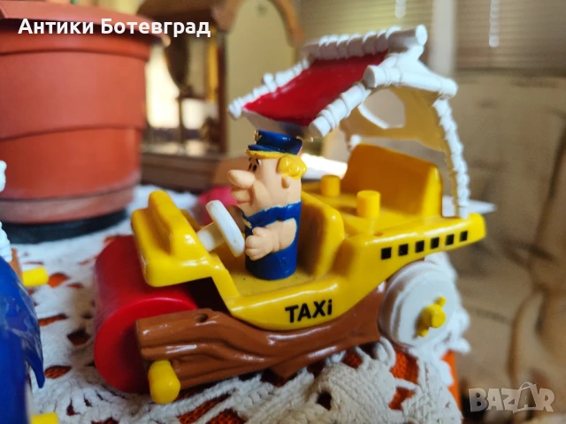 FRED & WILMA FLINTSTONES (HANNA BARBERA) VINTAGE COLLECTABLE CAR
, снимка 3 - Колекции - 50852125