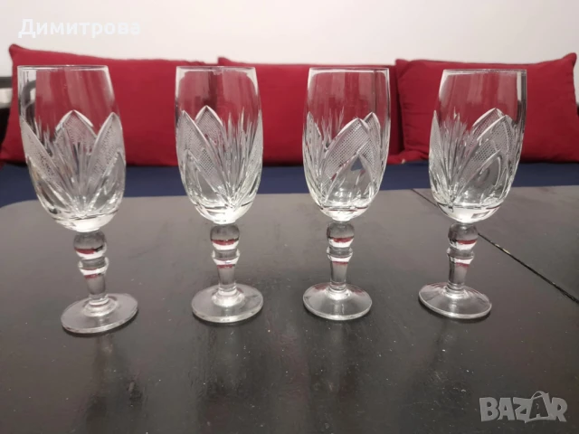 Ретро български кристални чаши за вино