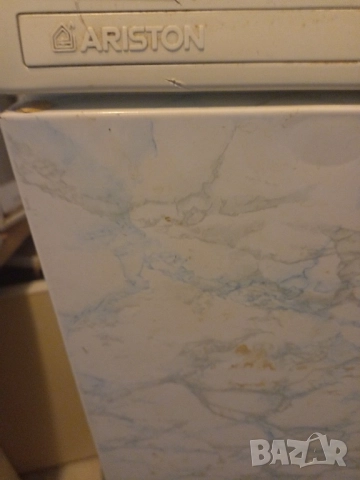 Хладилник Ariston, снимка 2 - Хладилници - 51609154