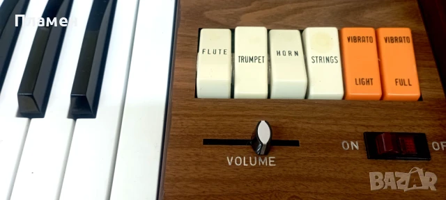 Италиански професионален синтезатор, йоника от 70-те години., снимка 5 - Синтезатори - 51103416