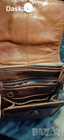 Продавам мъжка кожена чанта през рамо, снимка 7 - Чанти - 51712150