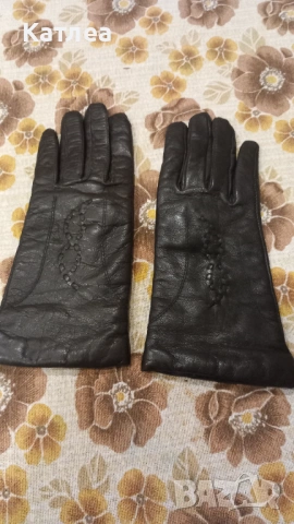 Дамски кожени ръкавици