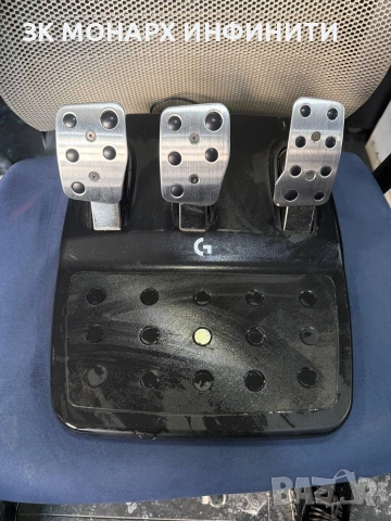 Геймърски Волан + педали Logitech G923, снимка 7 - Джойстици и геймпадове - 53128014