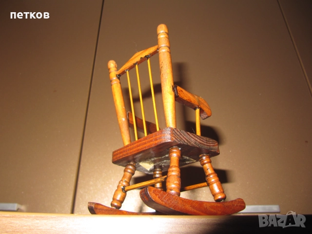 мини люлеещ се стол