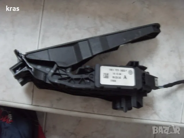 Дръжки за врати и др. части от Голф 5, снимка 6 - Части - 56309701