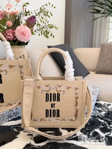 Christian Dior Дамска чанта, кожа, снимка 6 - Чанти - 56316143