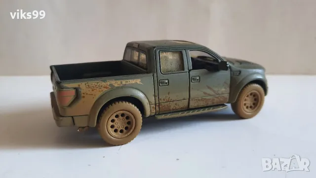 2013 Ford F-150 SVT Raptor SuperCrew - Мащаб 1:46 , снимка 5 - Колекции - 55854089