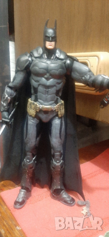 Екшън фигура на Батман(Batman)с две метални катани, нова-75 лв