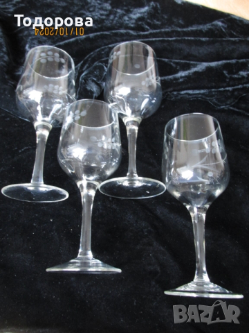 чаши за вино