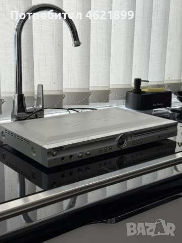 DVD плеър NEO DVD-F61 с два микрофонни входа