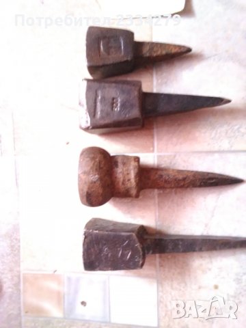 Наковалнички за клепане на коси,от различни времена и държави., снимка 4 - Антикварни и старинни предмети - 31039880