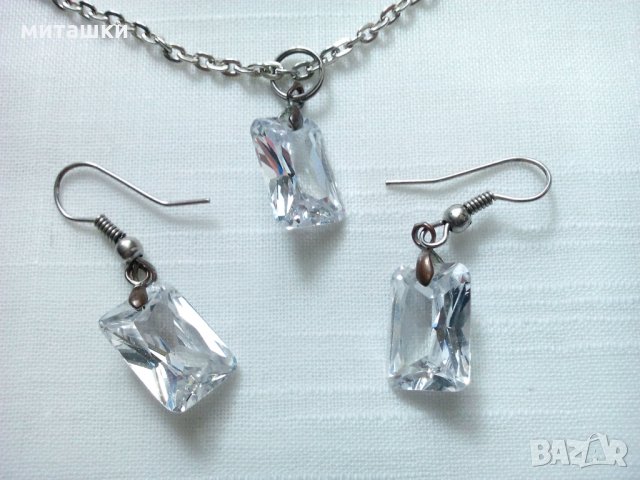 Комплект обеци и ланец с висулка