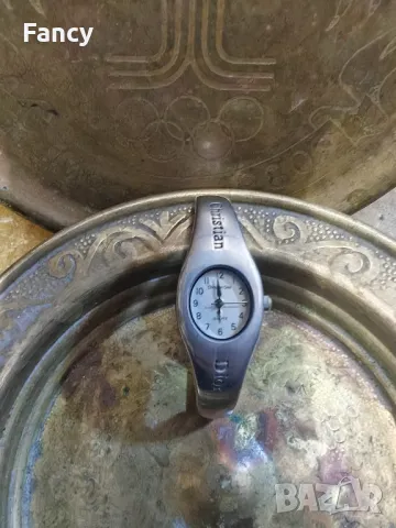 Дамски часовник Christian dior