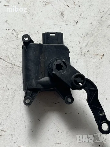 Моторче клапи парно VW Seat Skoda, снимка 9 - Части - 53379947