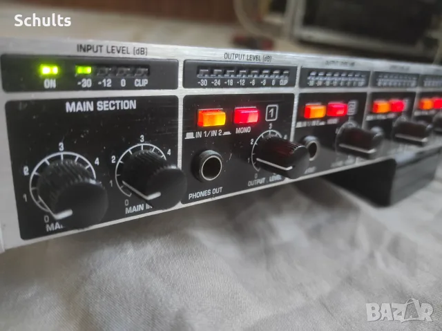 Behringer ha 8000 професионален слушалков усилвател, снимка 4 - Аудиосистеми - 55829631