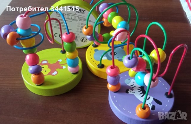 Дървена играчка FERRY Jouets с елементи за движение / низанка +24 месеца