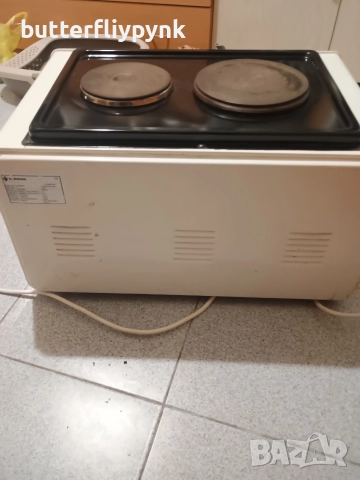 Малка фурна с котлони , снимка 2 - Печки, фурни - 52900471