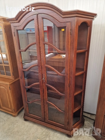 Масивна Витрина внос от Германия 